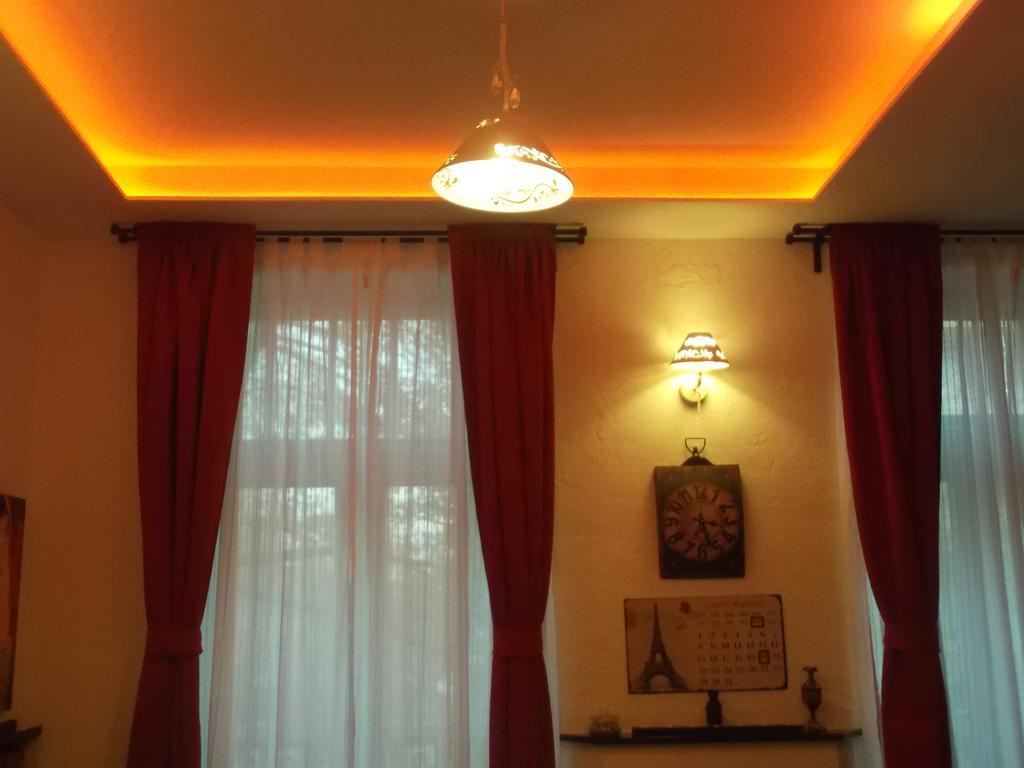 Belvarosi Apartmanszallo - Kiskunfélegyháza Exterior foto